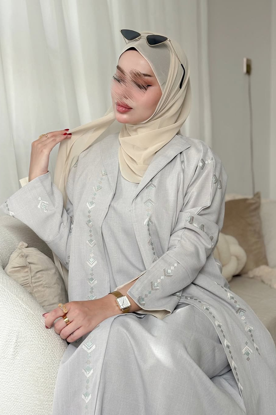 Calm Grey – 3-Piece Abaya Set