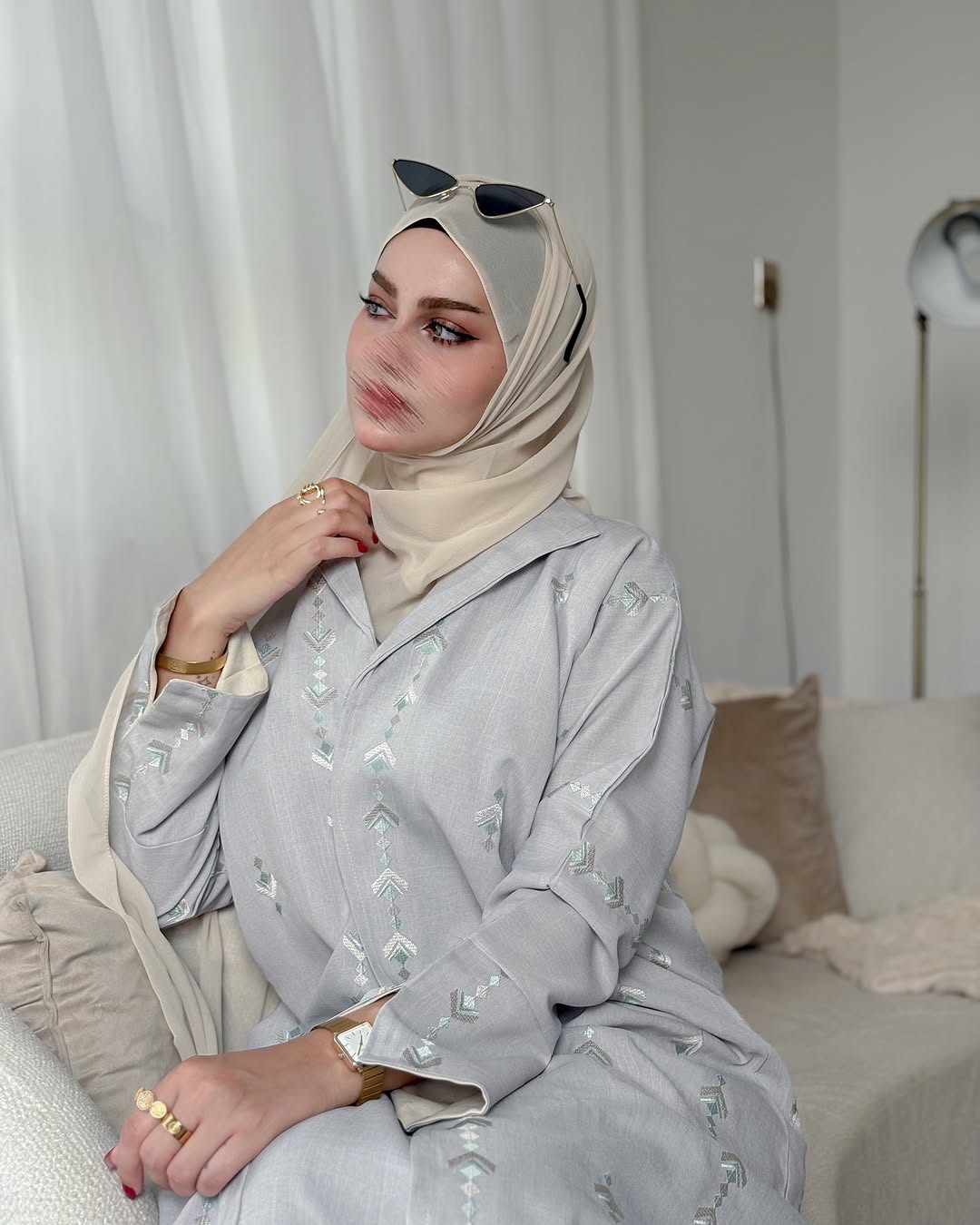 Calm Grey – 3-Piece Abaya Set
