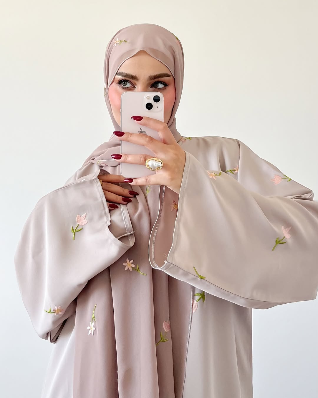 Greige Blossom – 2-Piece Abaya Set