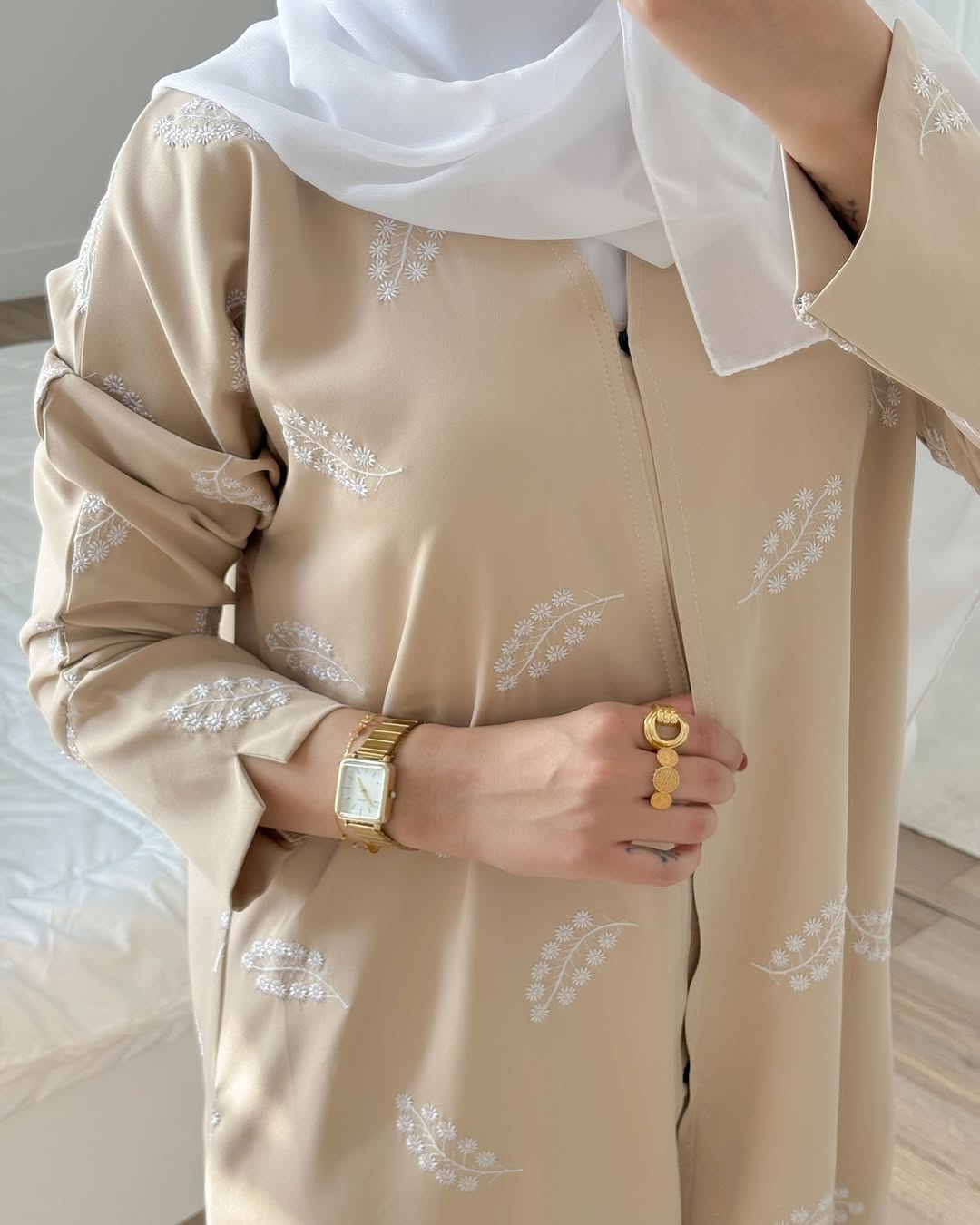Beige Leaf Embroidery – 2-Piece Abaya Set
